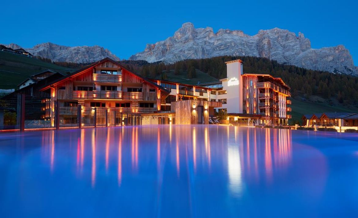 I 10 Migliori Hotel Con Vista Sulle Dolomiti Il Soggiorno Innevato Ideale Per Chi Ama Farsi