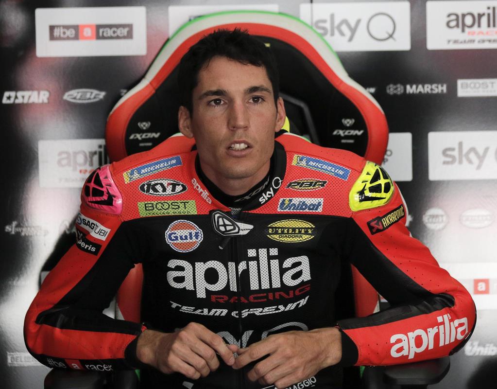 Aleix Espargaro In Pole Con L Aprilia Bagnaia Lontano La Griglia Di