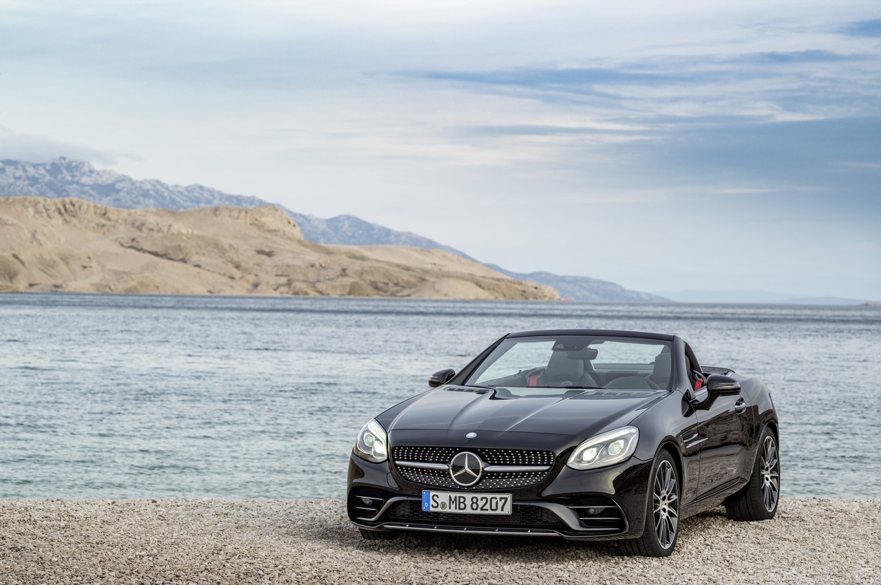 Mercedes SLC la roadster tedesca riparte da un nuovo nome [FOTO]