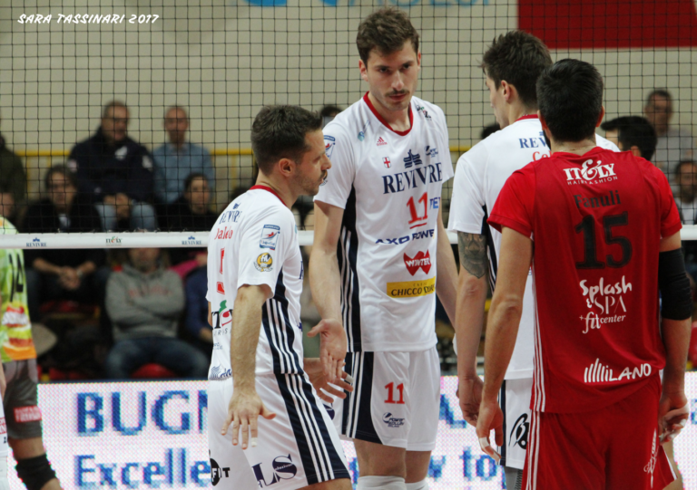 Volley - Superlega, muro a tre di Revivre su Biosi Indexa