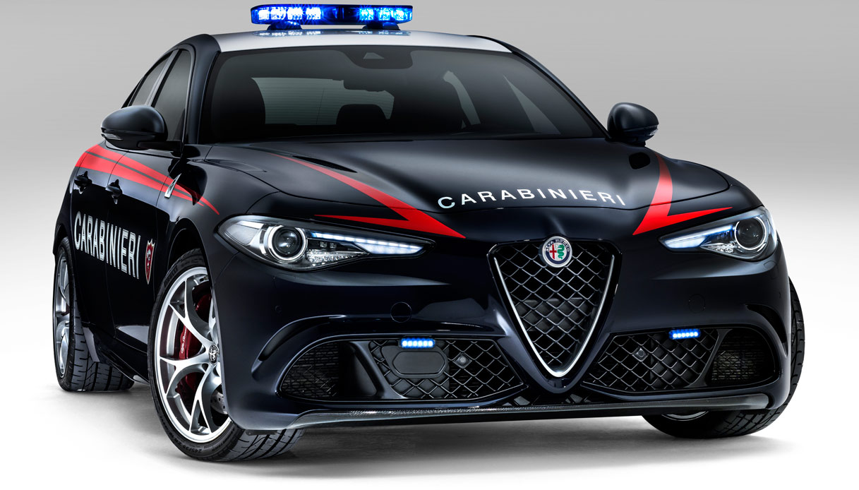 Carabinieri alfa romeo