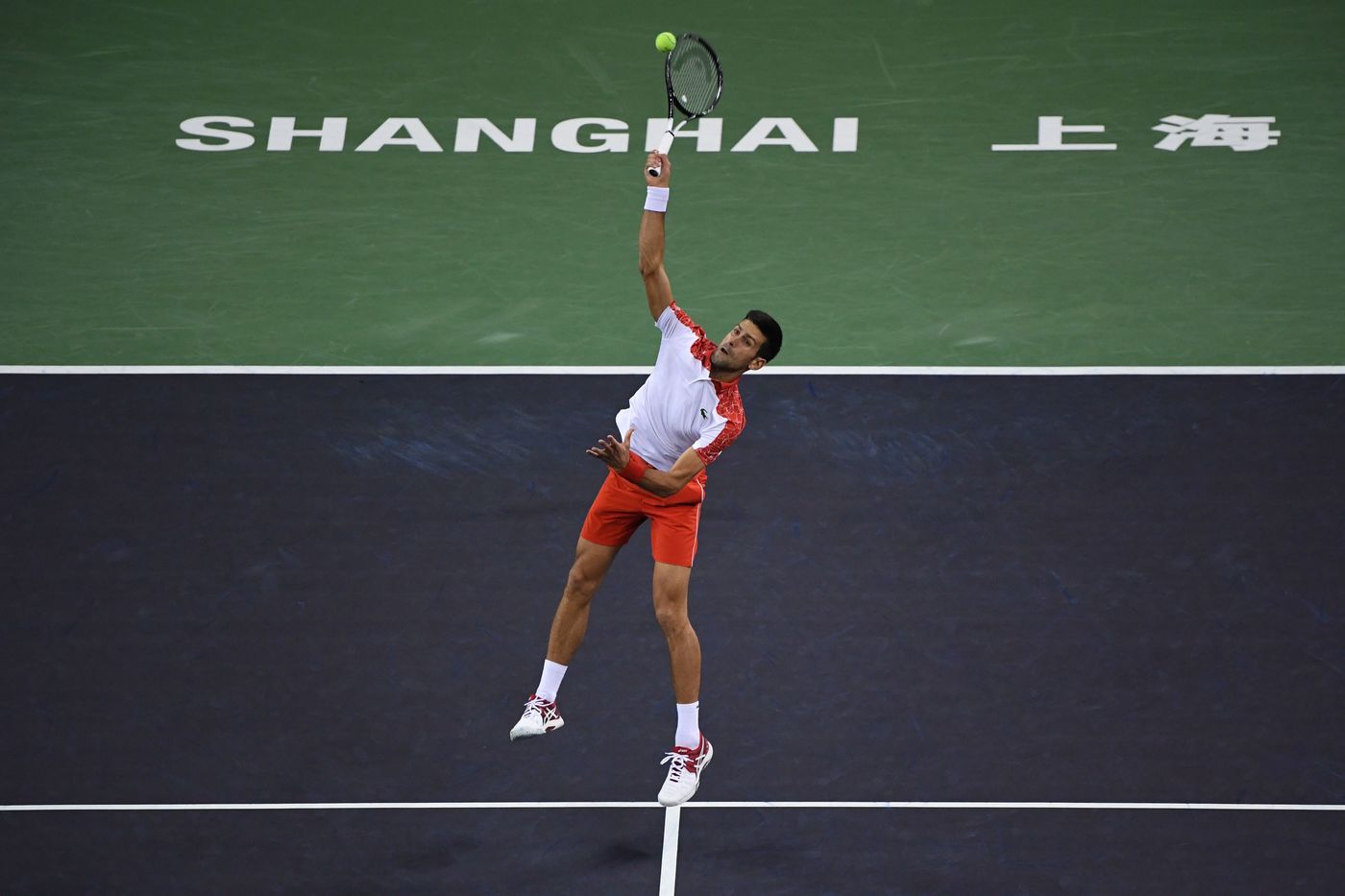 Tennis, Novak Djokovic è il re di Shanghai Tennis, Novak Djokovic è il